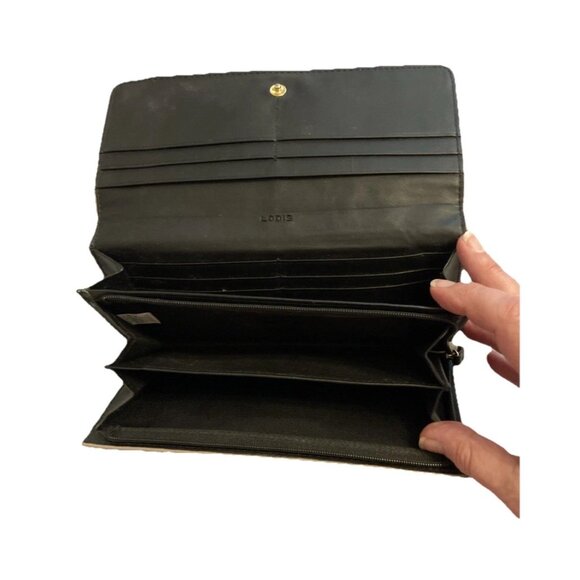 Lodis fuschia color leather bifold snap Clutch wallet - Picture 6 of 6